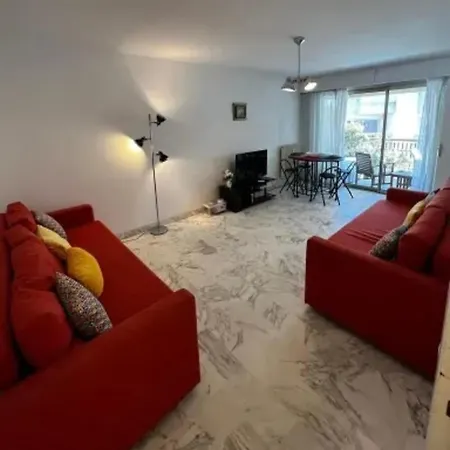 Amazing Studio In Les Pins With A Large Terrasse Parking * 胡安莱潘